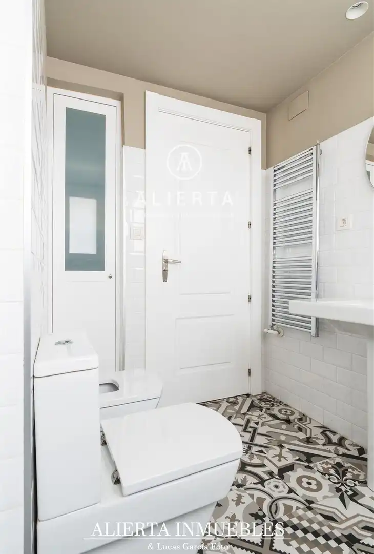 Piso en venta en de Almagro, Doctor Cerrada