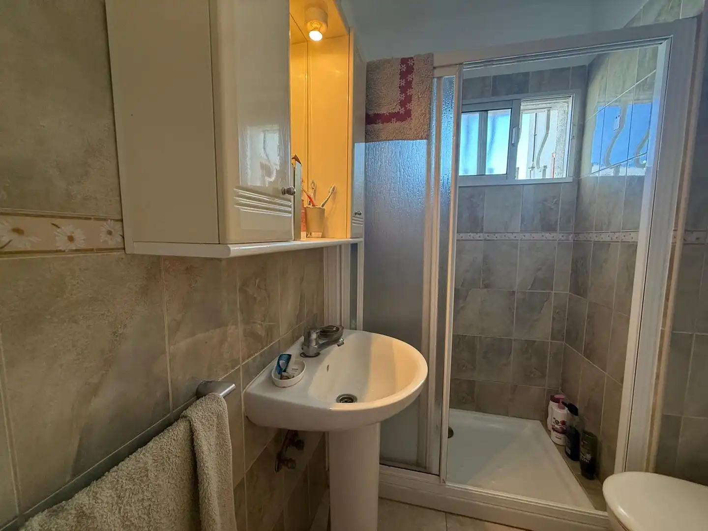 Badezimmer von Wohnungen zum Verkauf in Adeje mit Terrasse, Möbliert und Ofen