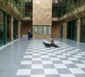Local de lloguer en  Sevilla Capital