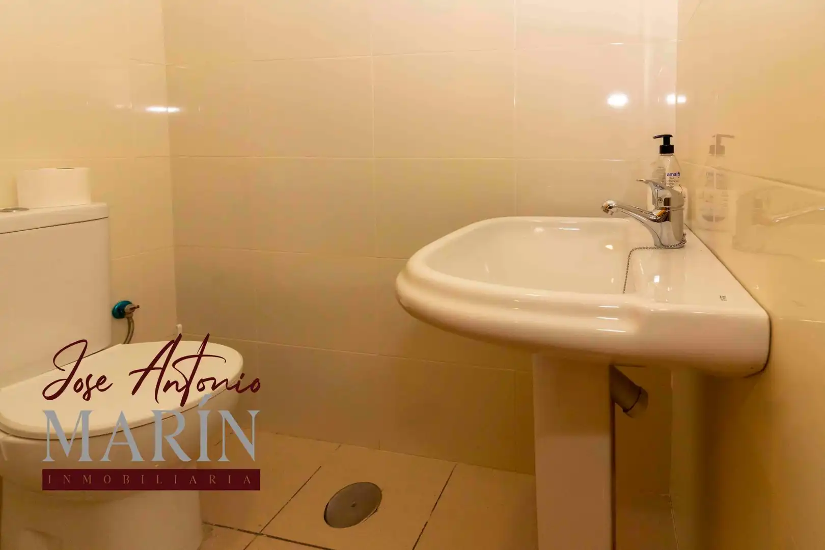 Baño de Local en venta en Badajoz