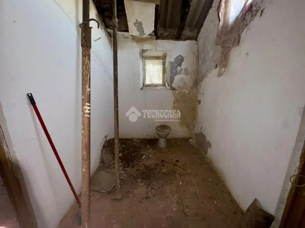 Casa aparellada amb terrassa en venda a C. Carmen, imagen 17
