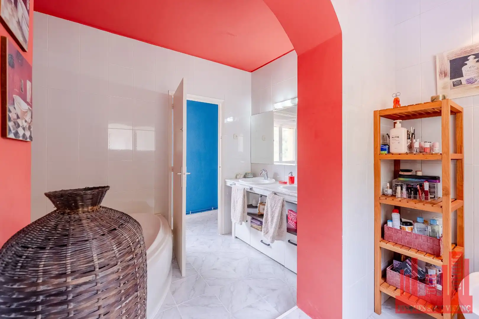 Baño de Casa o chalet en venta en Vallirana con Aire acondicionado, Calefacción y Piscina