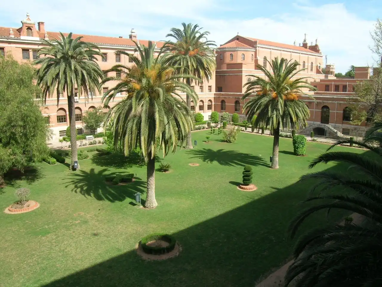Jardí de Pis de lloguer en Moncada amb Aire condicionat i Balcó
