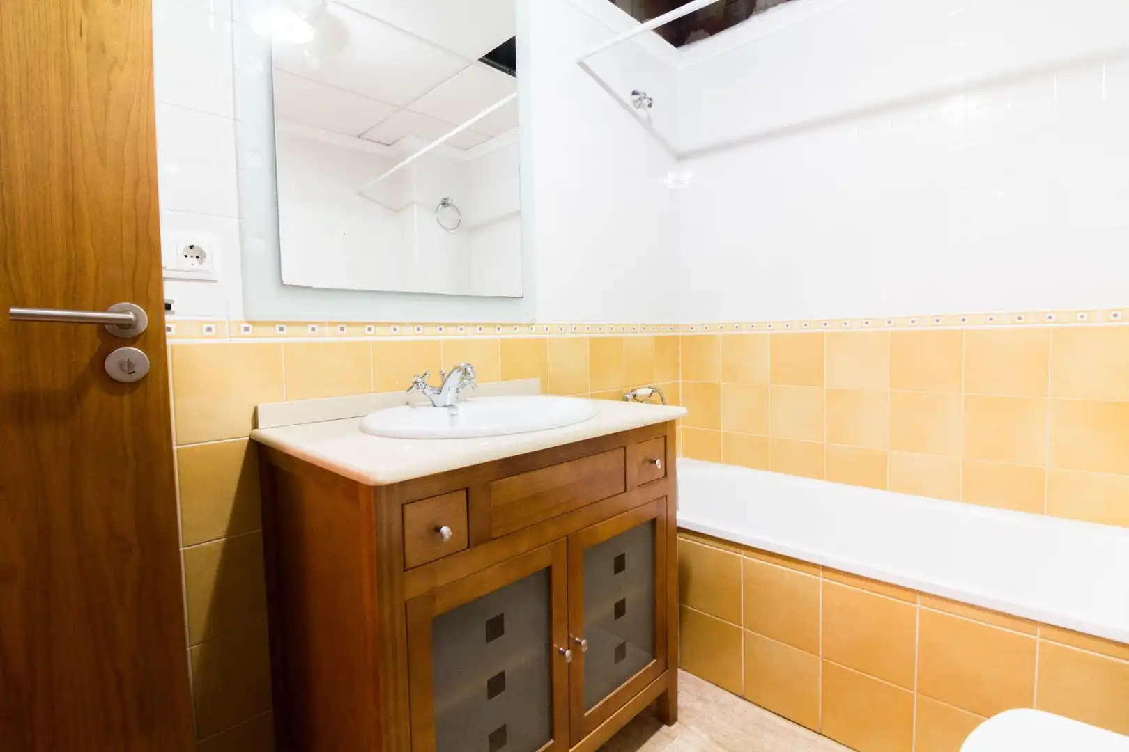 Baño de Piso en venta en Callosa de Segura con Aire acondicionado, Terraza y Balcón