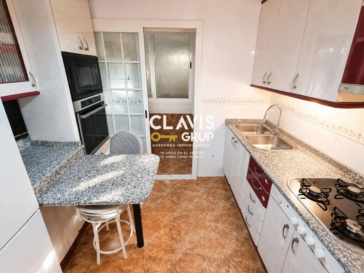 Kitchen of Flat for sale in Barcelona  with Air Conditioner, Terrace and Balcony