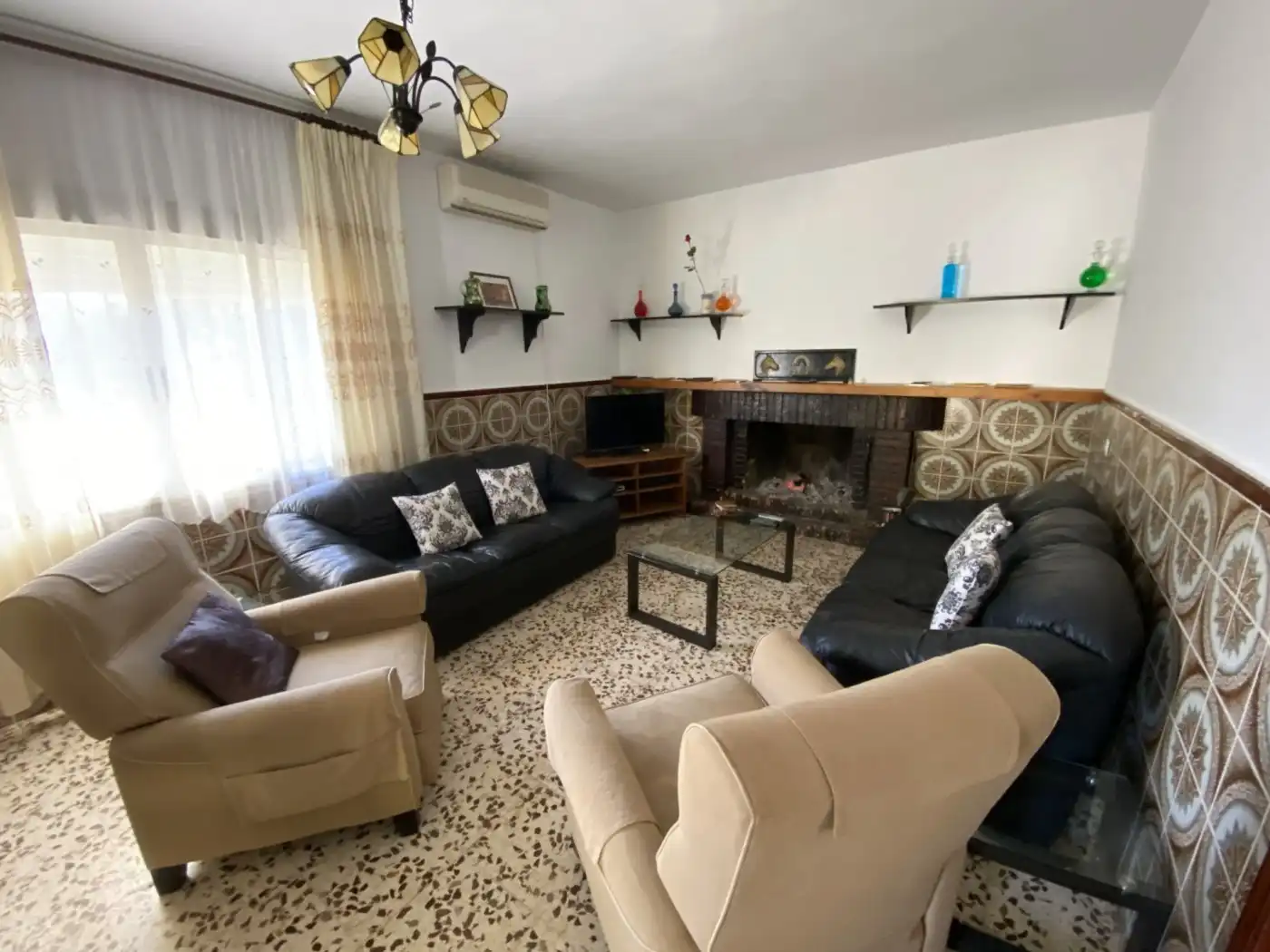 Sala de estar de Casa o chalet en venta en Valverde del Camino con Calefacción, Piscina y Amueblado