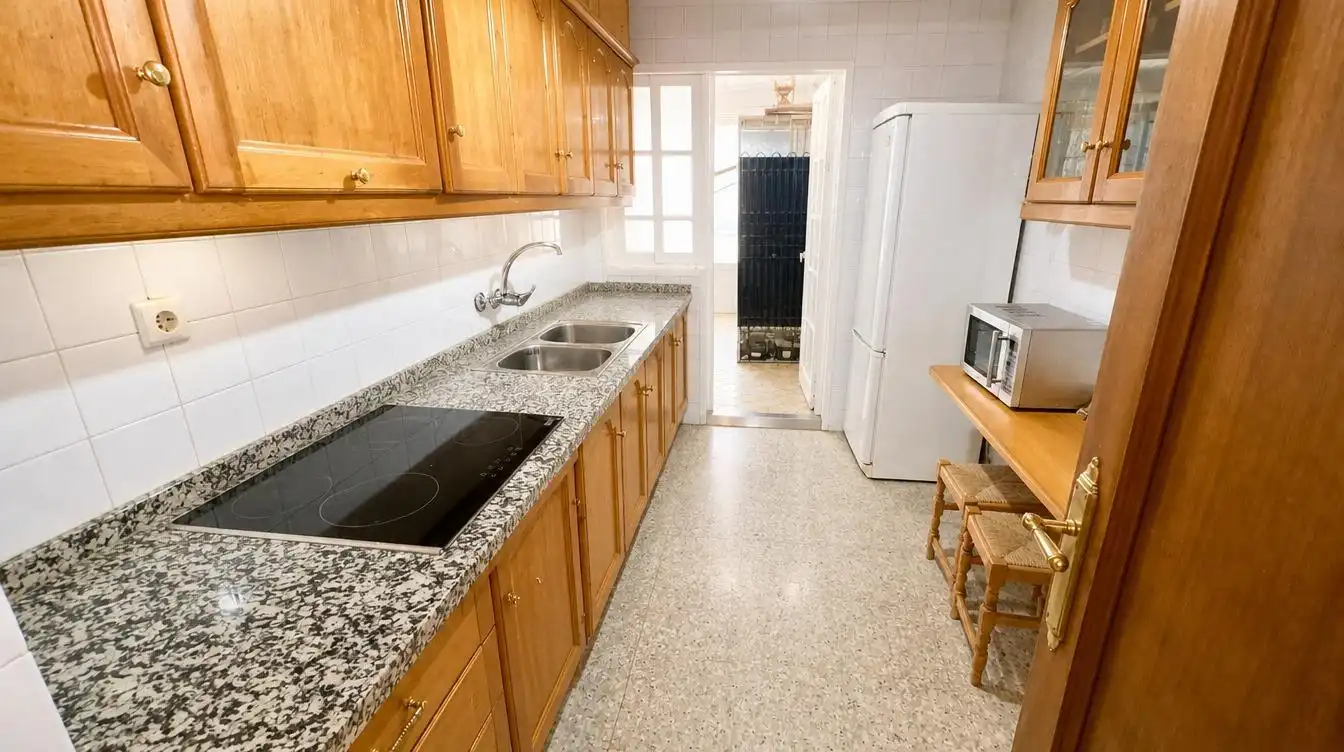 Kitchen of Flat for sale in Granada  with Heating, Furnished and Balcony