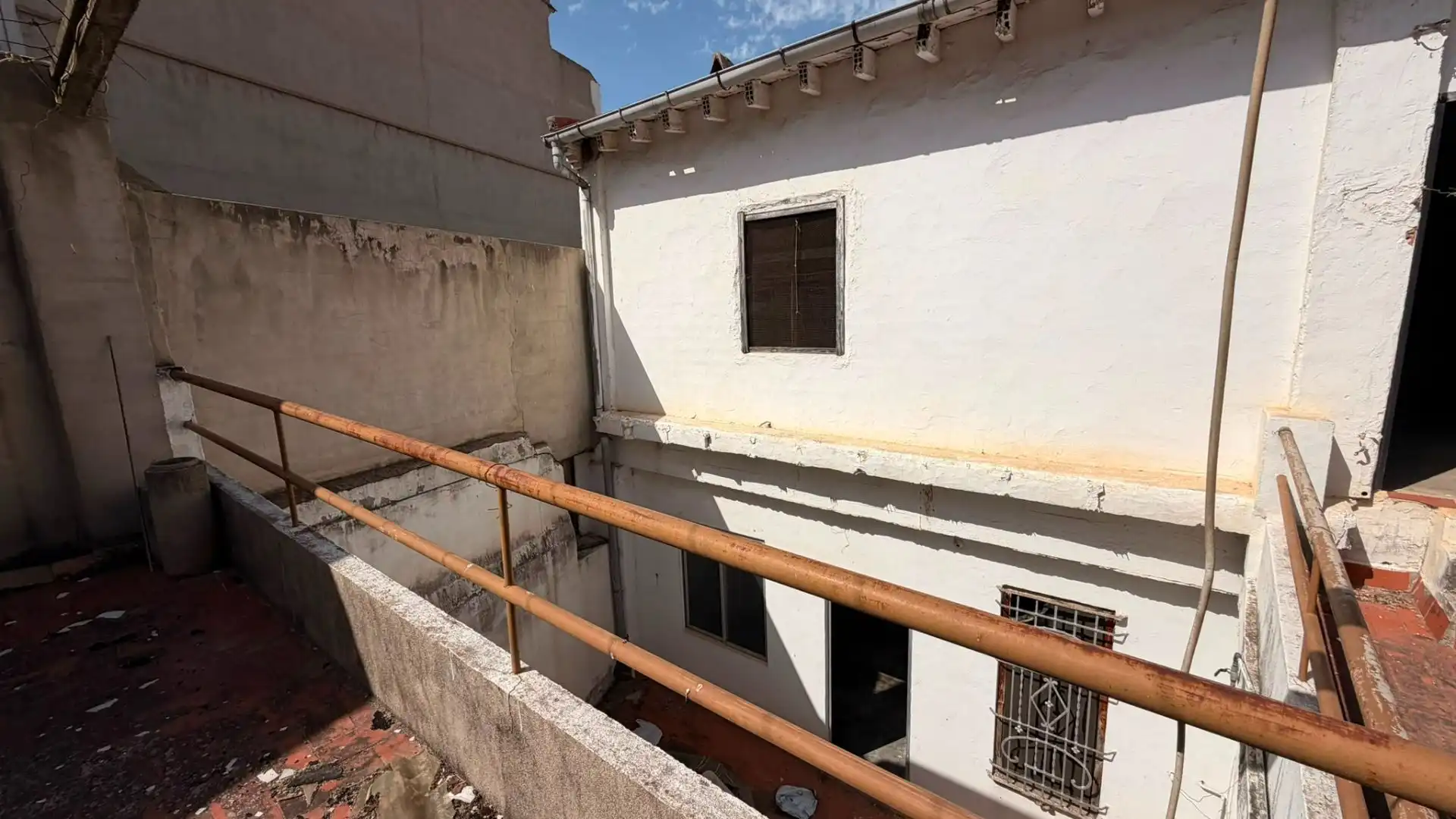 Exterior view of Houses for sale in Alberic  with Heating, Private garden and Storage room
