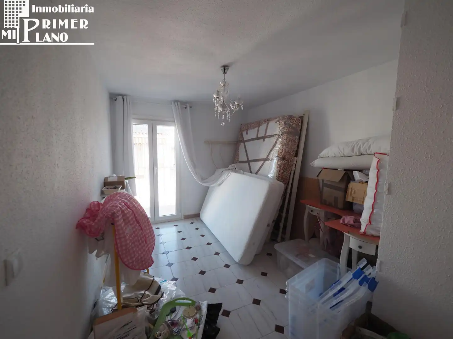 Dormitori de Casa o xalet en venda en Alcázar de San Juan amb Aire condicionat, Traster i Piscina