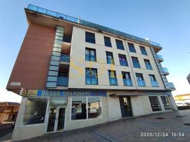 Local comercial en venda a Calle Alc M Castaño 104