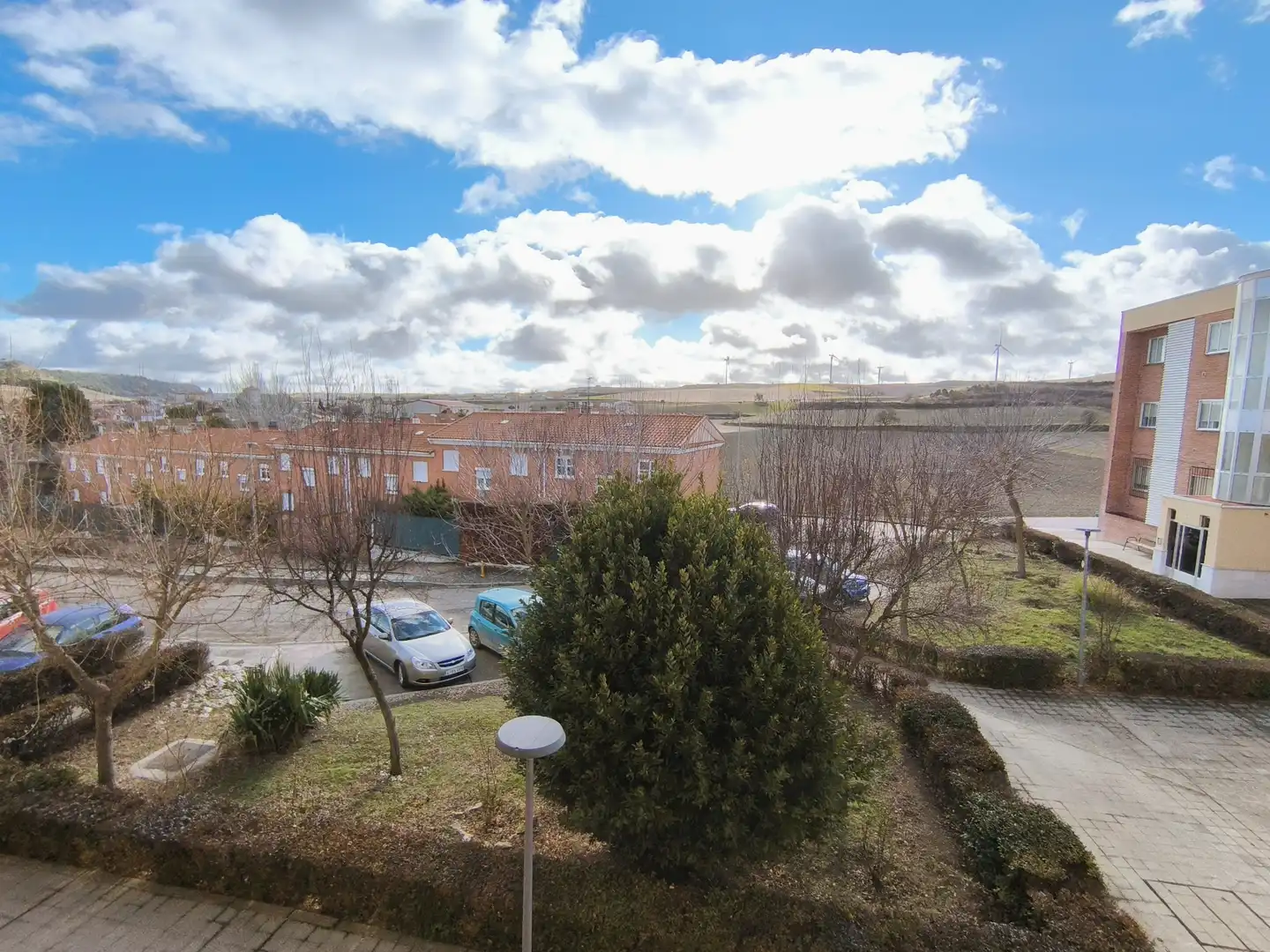 Vista exterior de Piso en venta en Baltanás con Calefacción, Trastero y Amueblado