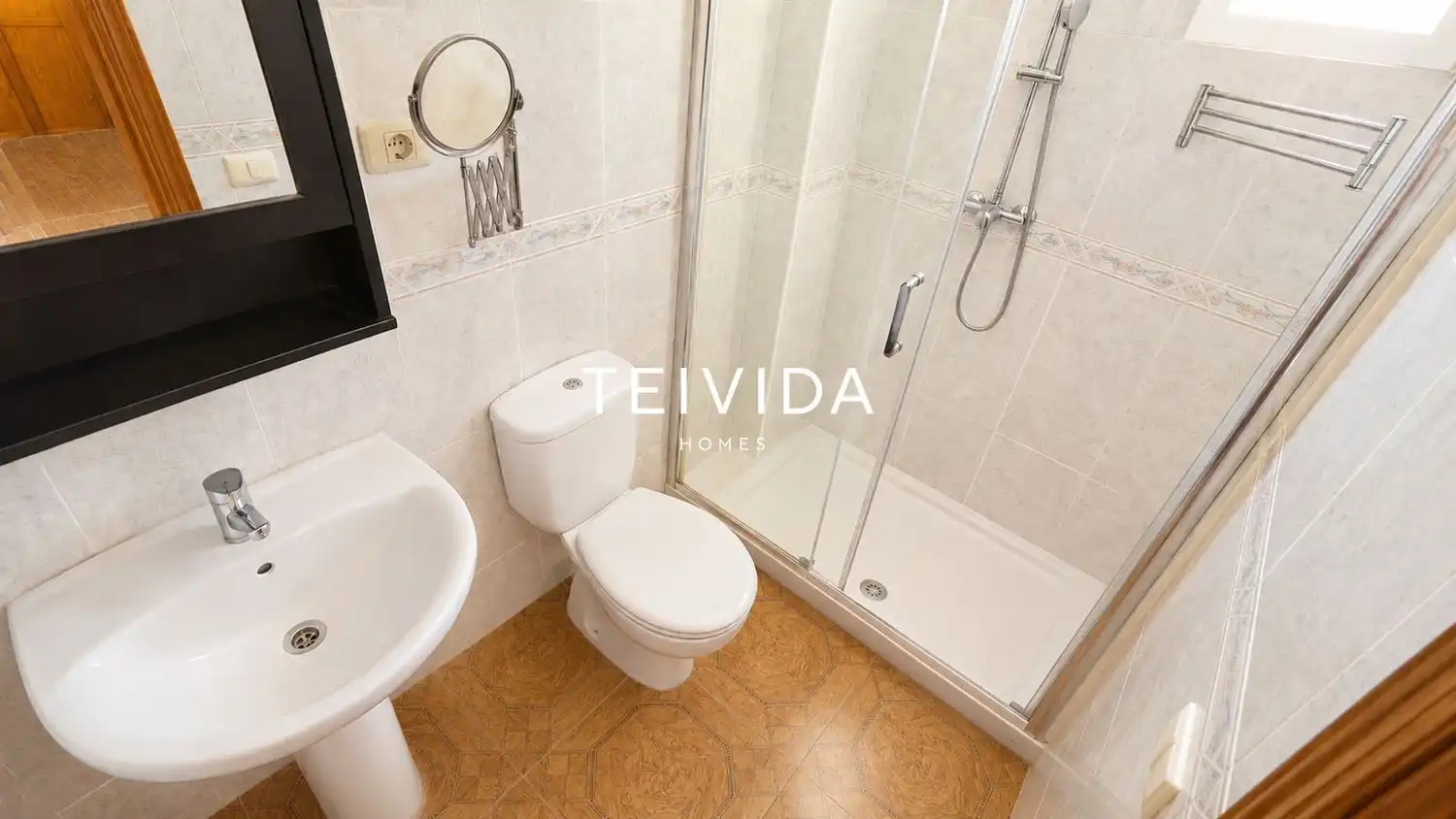 Baño de Ático en venta en Arona con Terraza, Amueblado y Horno