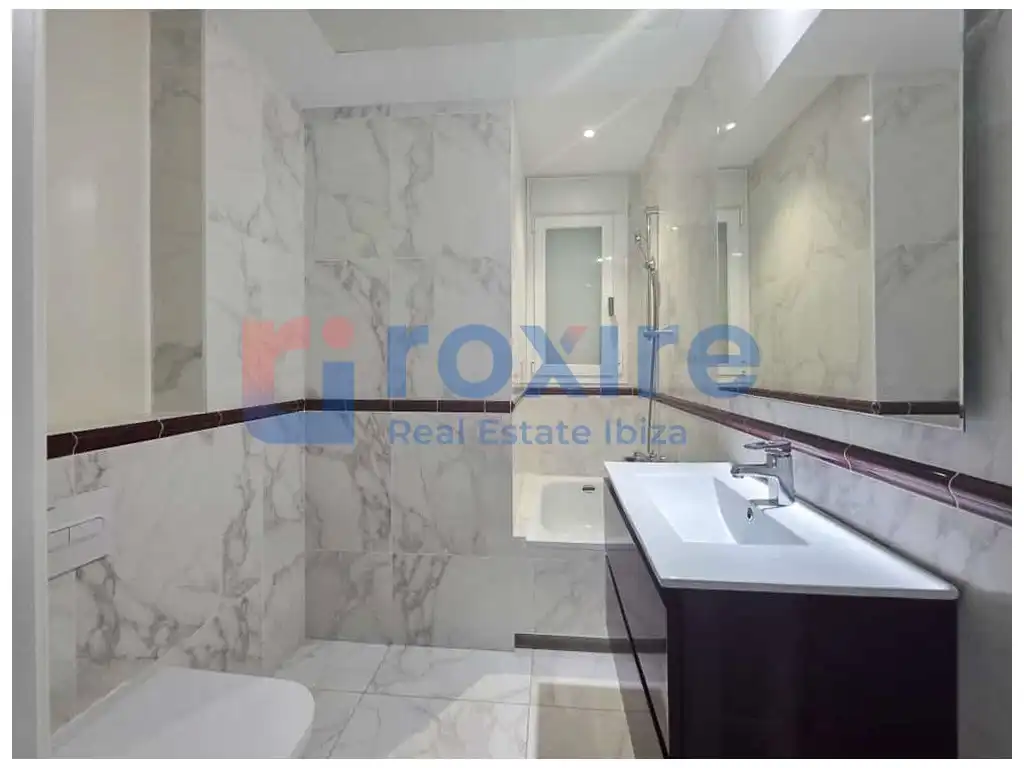 Baño de Planta baja en venta en Sant Josep de sa Talaia con Aire acondicionado, Jardín privado y Terraza