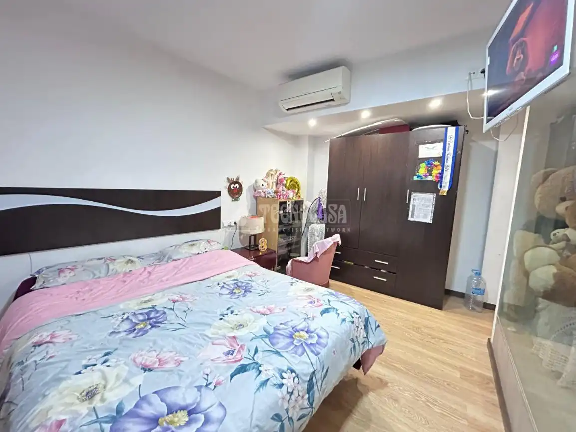 Habitación de Piso en venta en Valencia con Aire acondicionado, Calefacción y Terraza