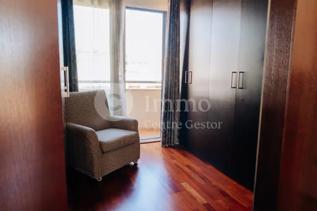 Dormitori de Casa adosada en venda en Lleida amb Aire condicionat, Calefacció i Parquet