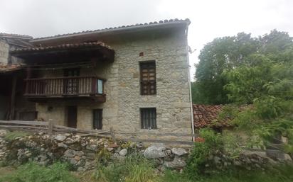 Vista exterior de Casa adosada en venda en Ponga amb Balcó