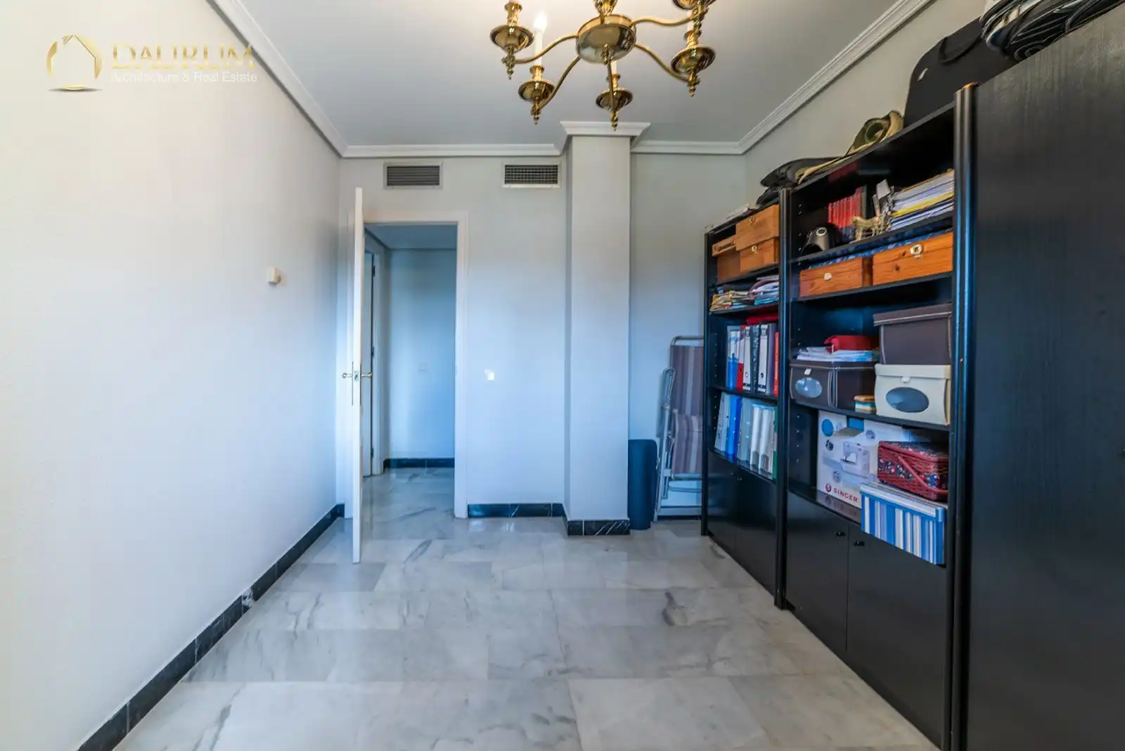 Maisonette zum Verkauf in San Juan de Aznalfarache mit Klimaanlage, Heizung und Terrasse