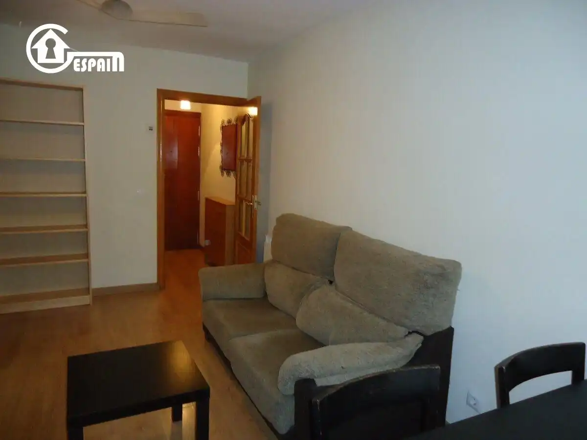 Living room of Flat for sale in Madrid  with Air Conditioner, Heating and Storage room