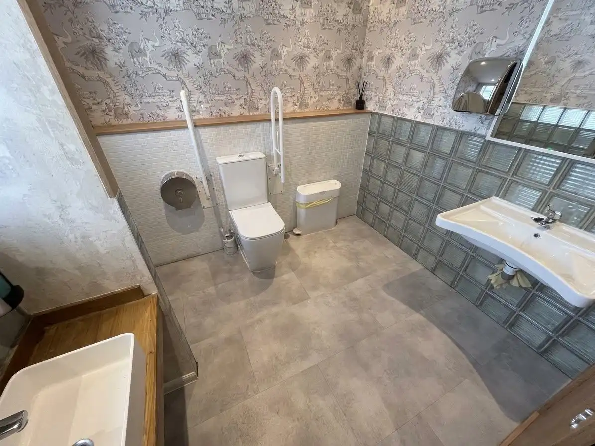 Baño de Local de alquiler en Ciudad Lineal