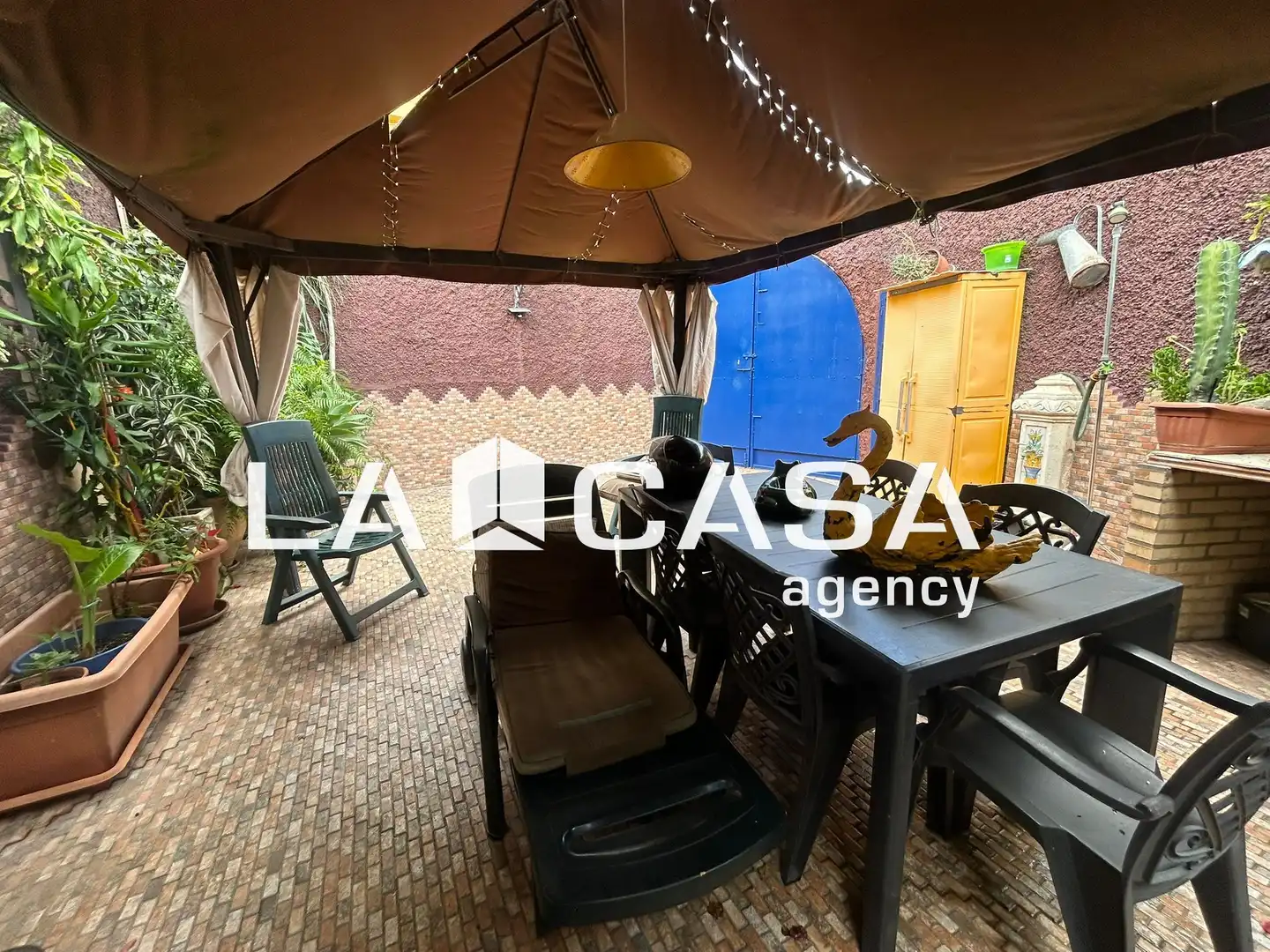 Terrassa de Casa adosada en venda en Algeciras amb Terrassa i Balcó
