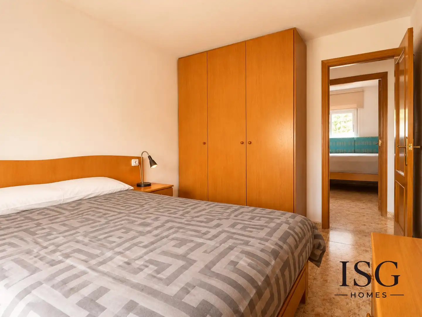 Schlafzimmer von Wohnung zum Verkauf in Tarragona mit Möbliert, Waschmaschine und Mikrowelle