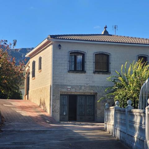 Casa-chalet en Venta en Agres