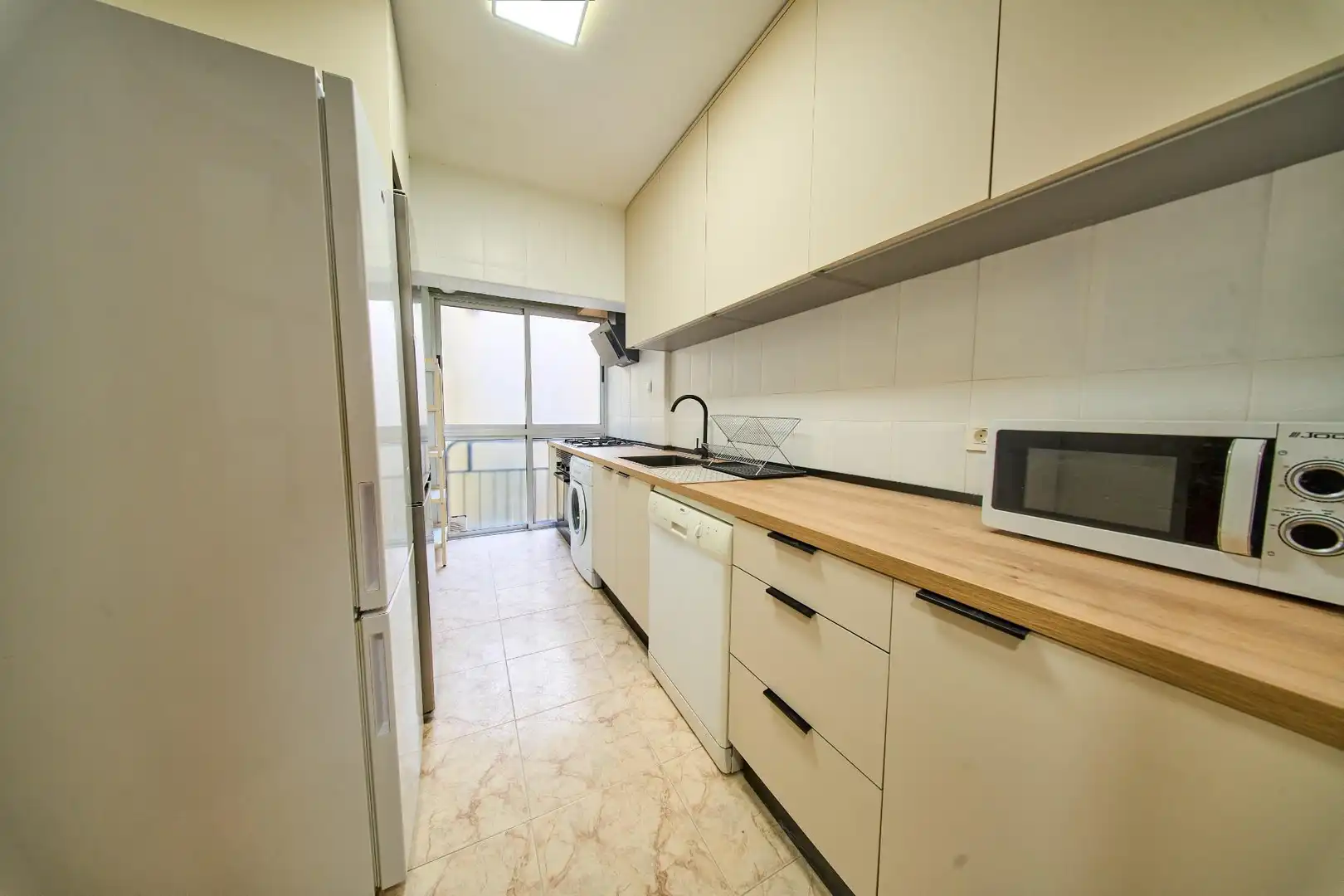 Cocina de Piso para compartir en Granada con Amueblado