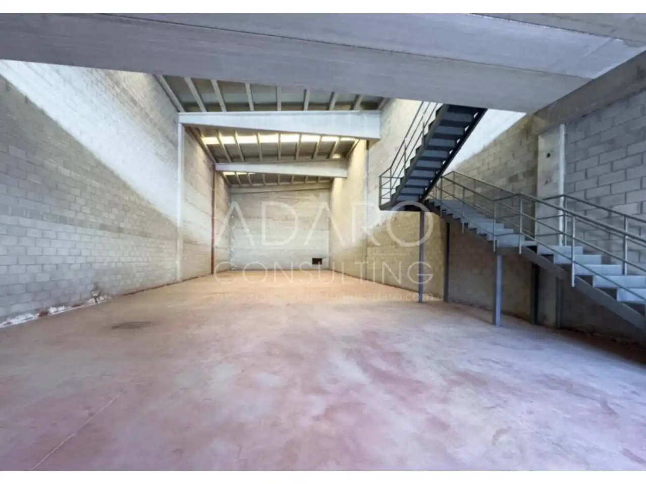 Nave industrielle à vendre à Calle Nitra, imagen 2