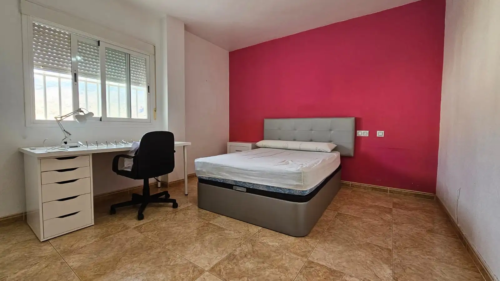 Habitación de Ático en venta en El Ejido con Aire acondicionado, Terraza y Amueblado