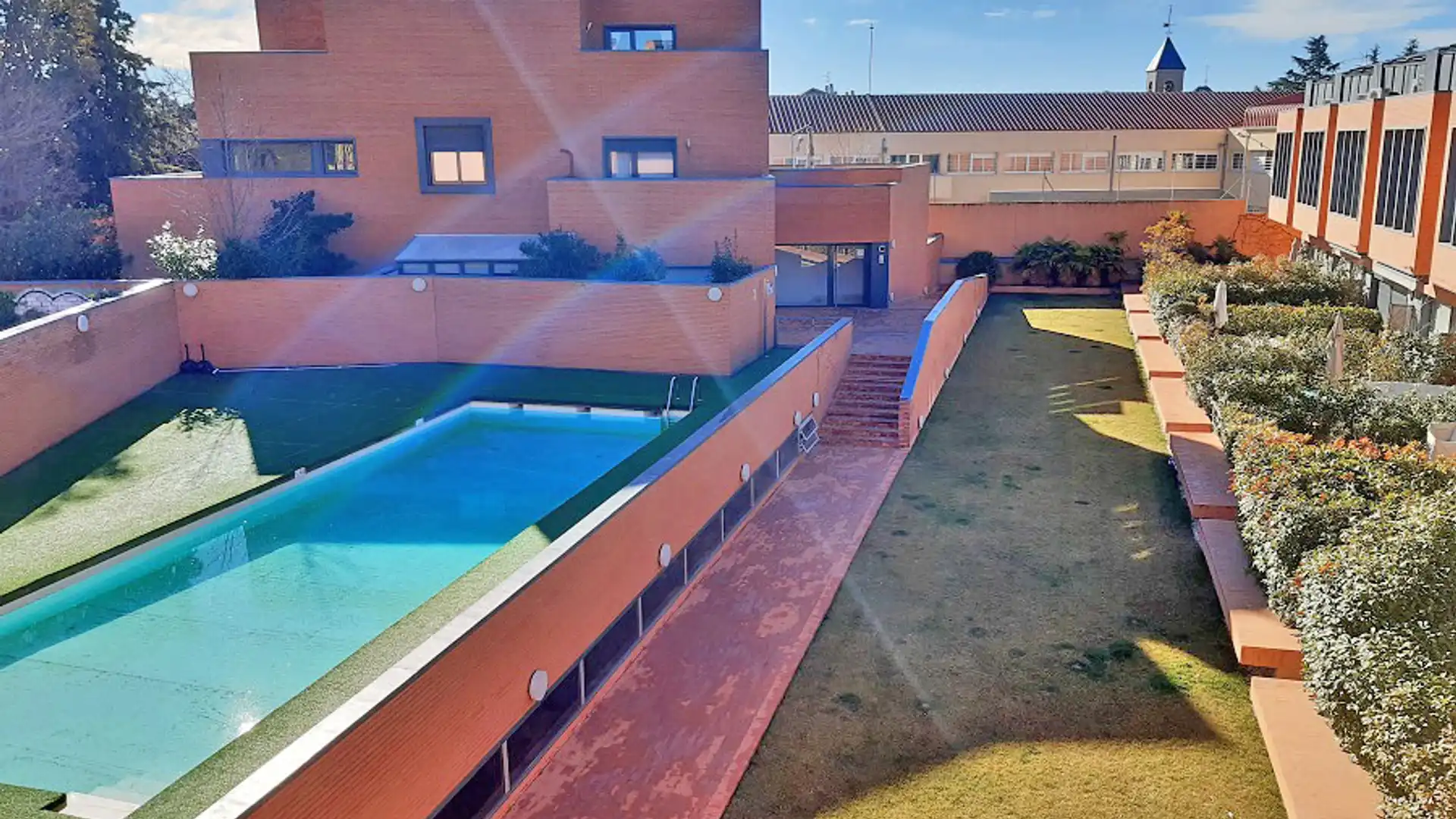 Piscina de Casa adosada de alquiler en Torrelodones con Aire acondicionado, Calefacción y Jardín privado