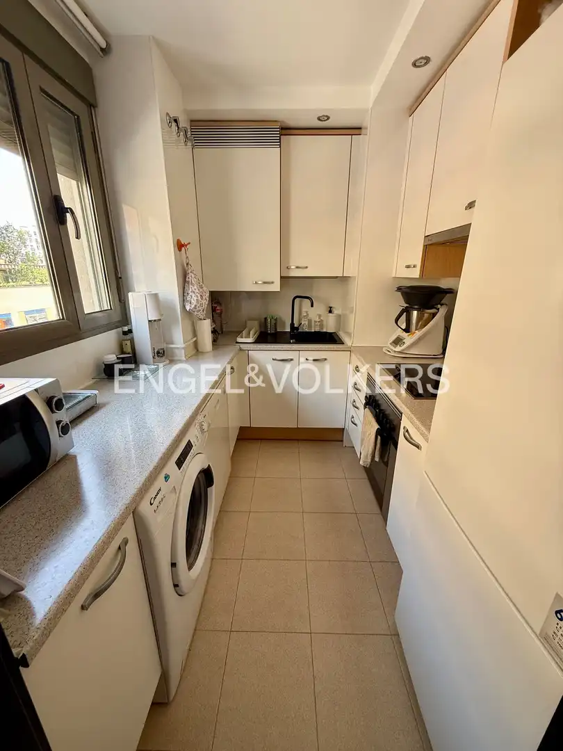Cocina de Piso de alquiler en Madrid con Calefacción, Parquet y Piscina