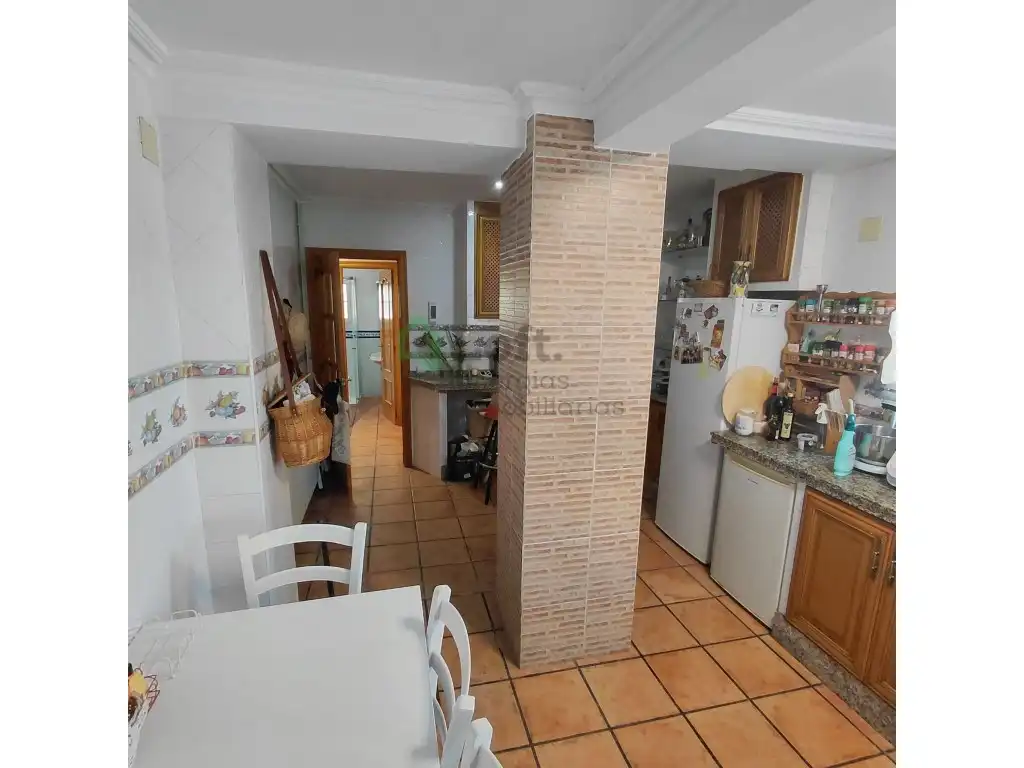 Cuina de Casa o xalet en venda en Badajoz amb Aire condicionat, Jardí privat i Piscina