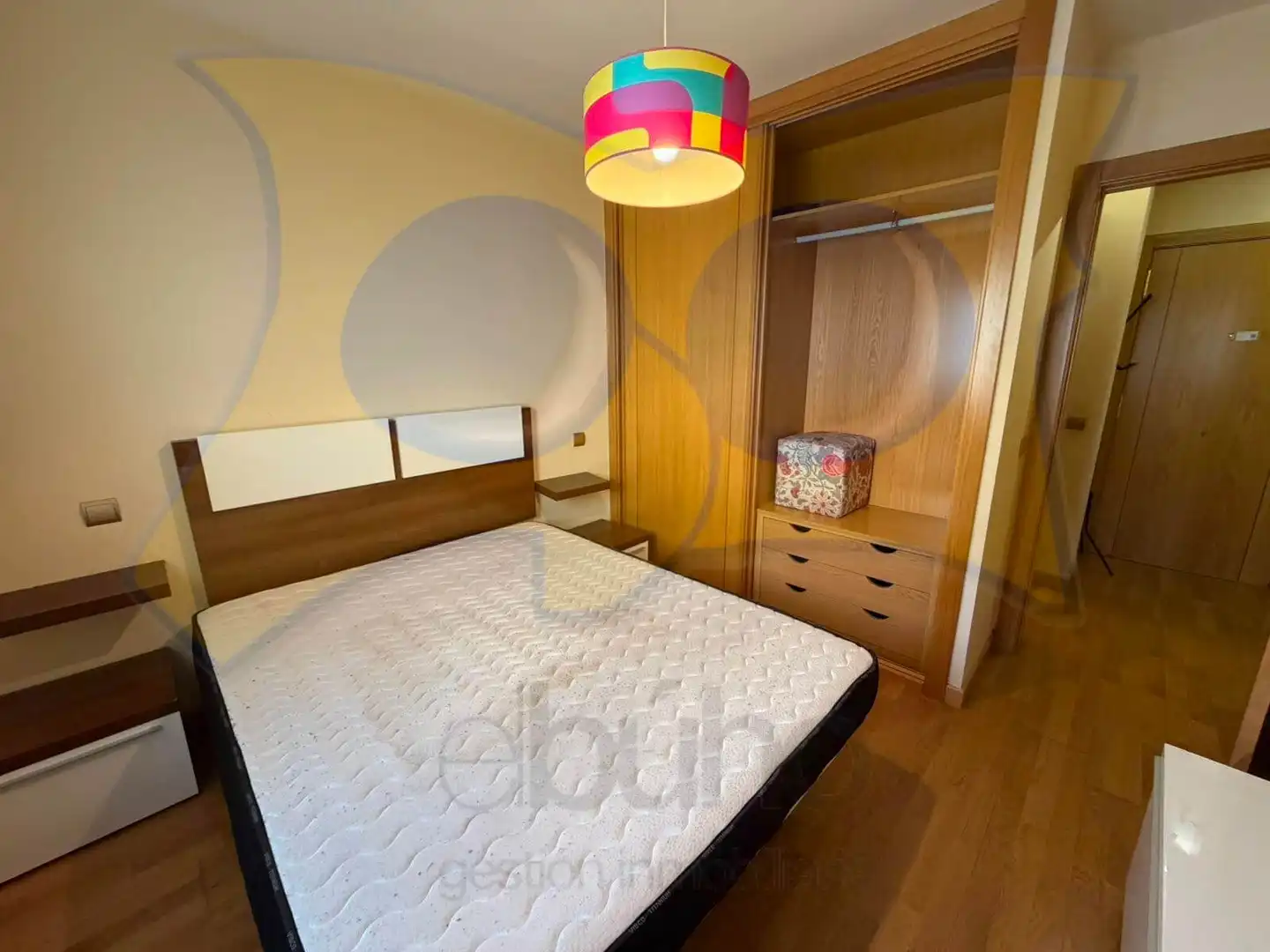 Habitación de Apartamento de alquiler en Santa Marta de Tormes con Parquet, Amueblado y Lavadora