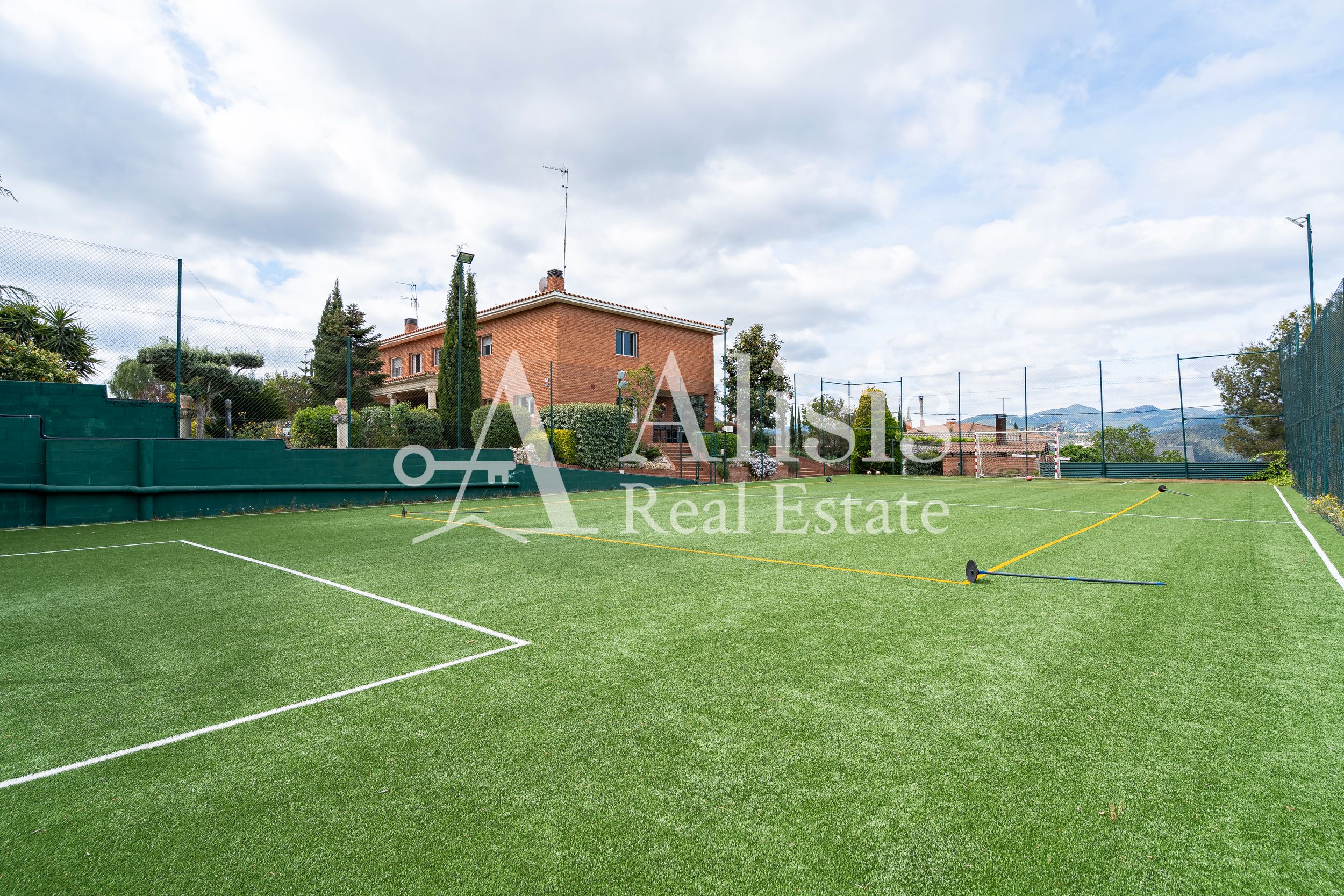 House or chalet for sale