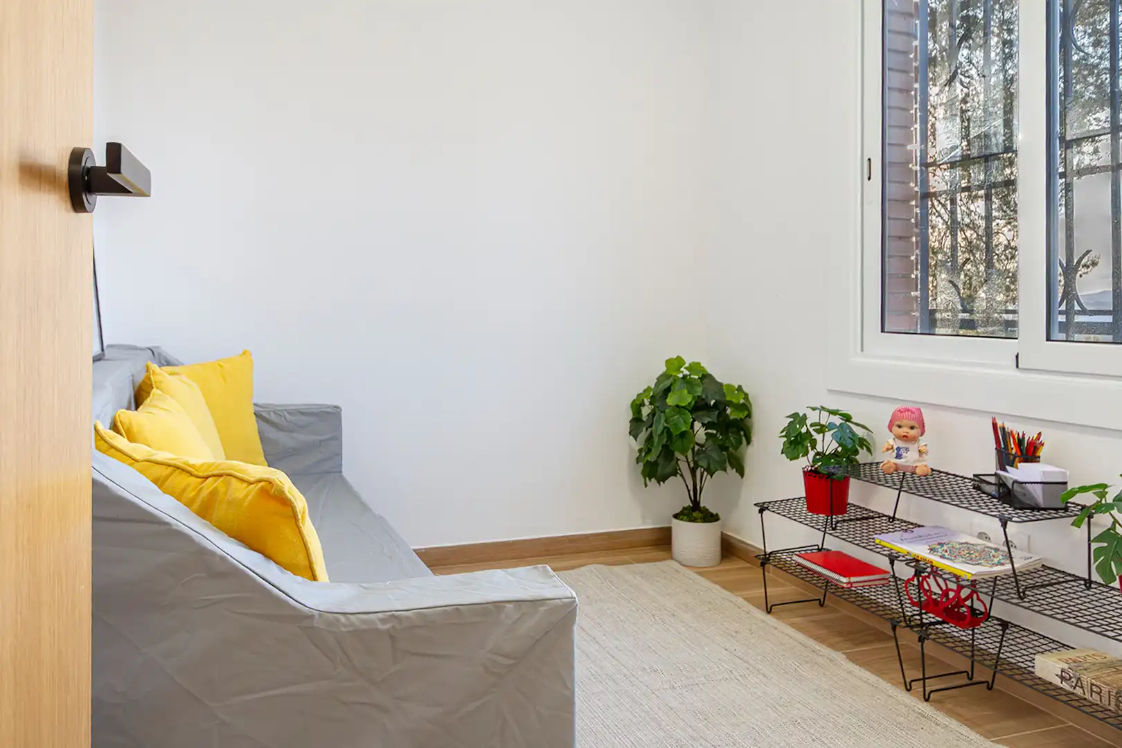 Sala de estar de Casa o chalet en venta en Castellví de Rosanes con Aire acondicionado, Calefacción y Jardín privado