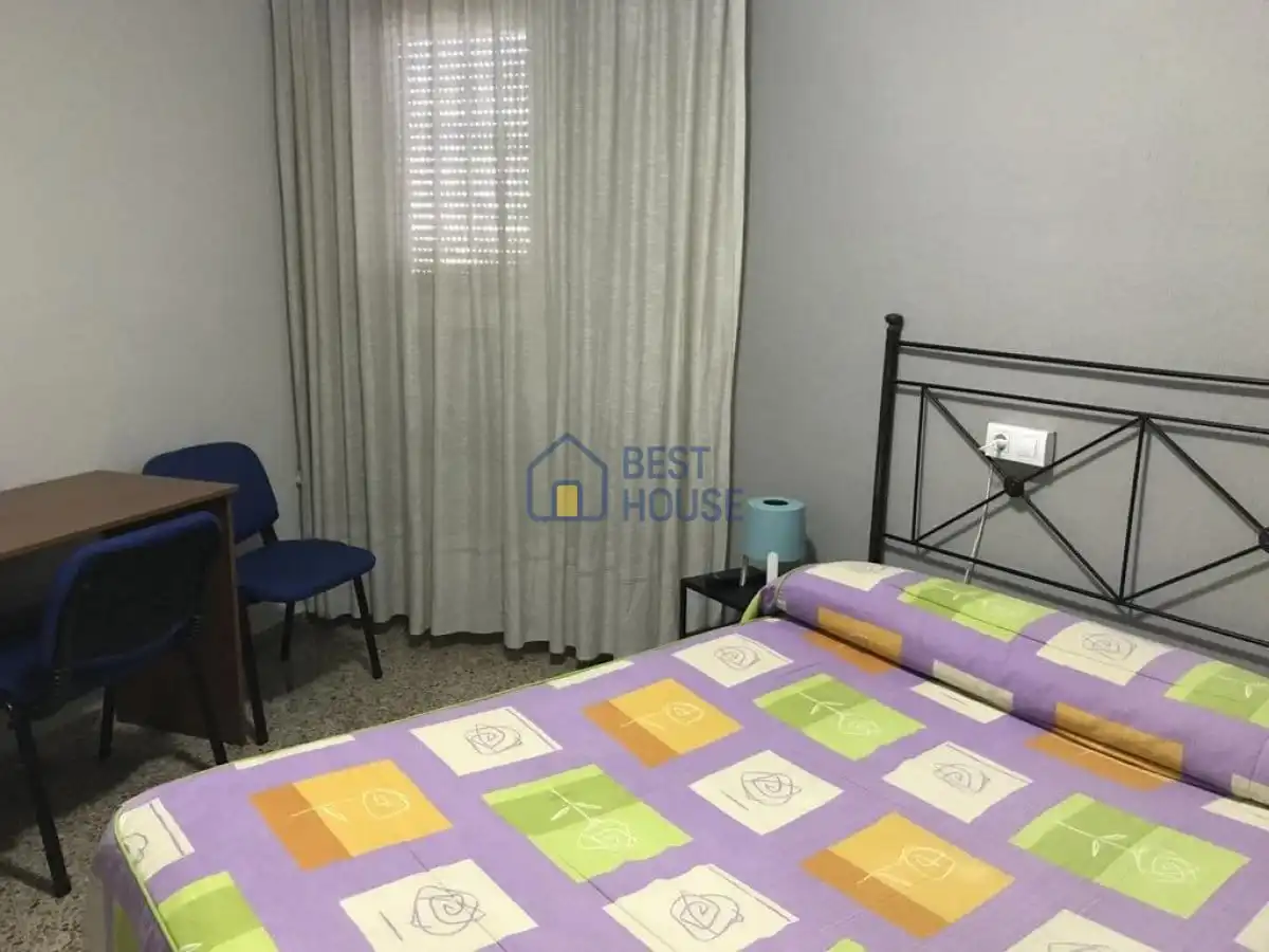 Habitación de Edificio en venta en Ardón
