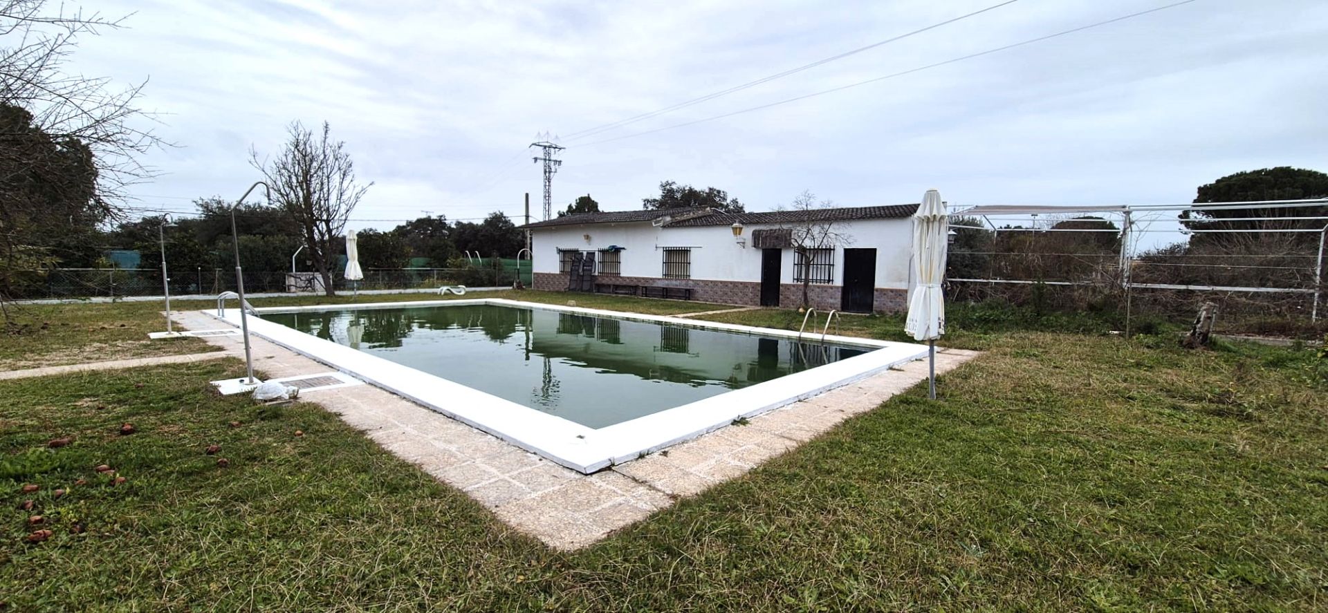 Piscina de Casa o xalet en venda en Badajoz Capital amb Aire condicionat, Calefacció i Jardí privat