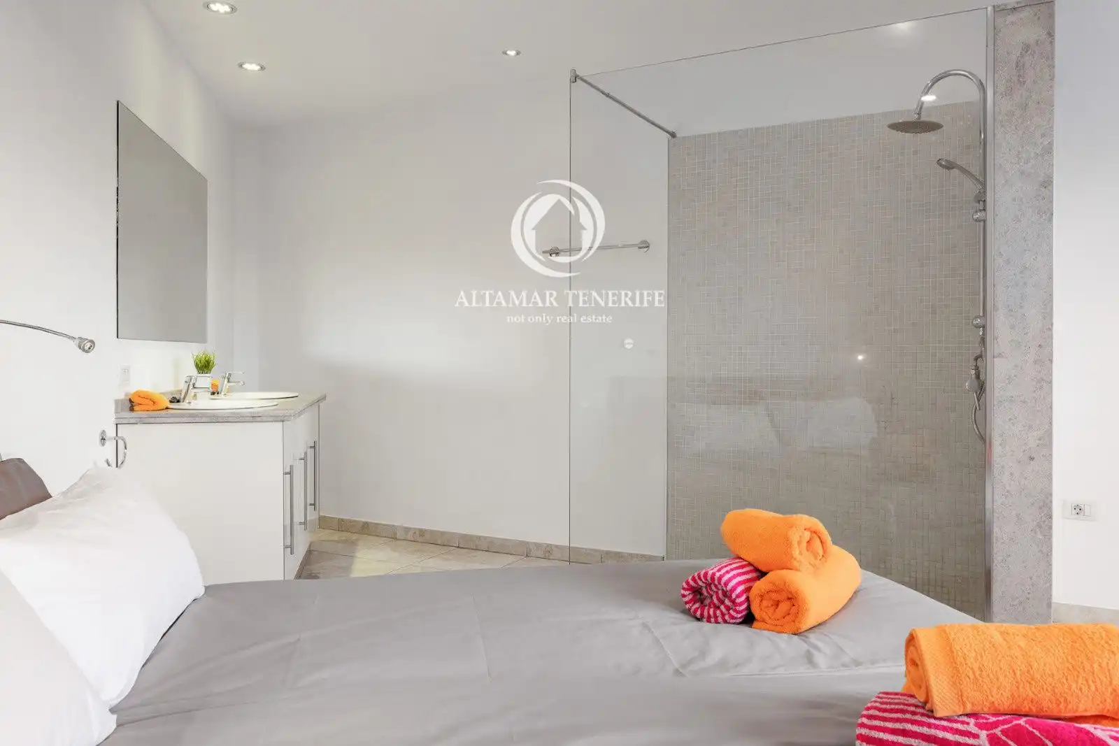 Terraced house with pool for sale in calle Helsinki, 12, imagen 12