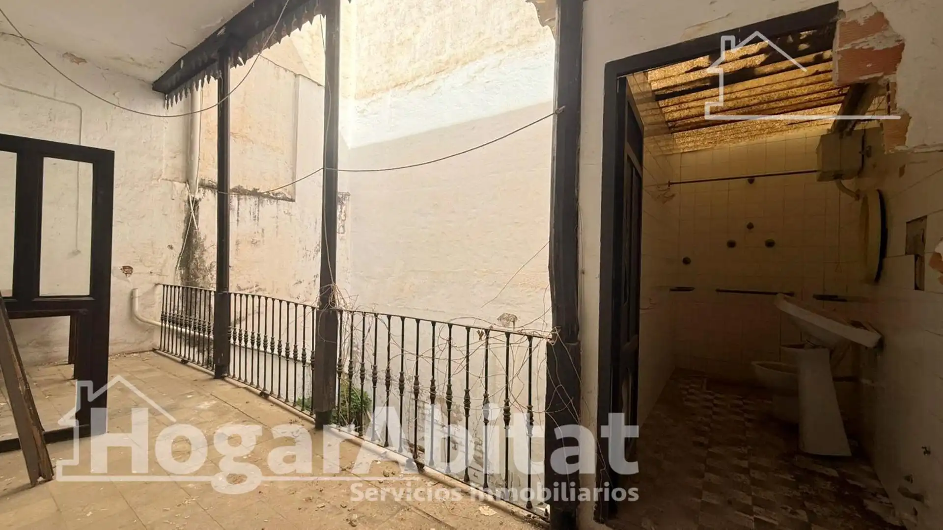 Exterior view of Houses for sale in Oliva  with Terrace, Storage room and Balcony