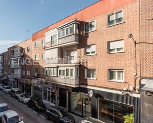 Vista exterior de Apartament en venda en  Madrid Capital amb Aire condicionat i Balcó