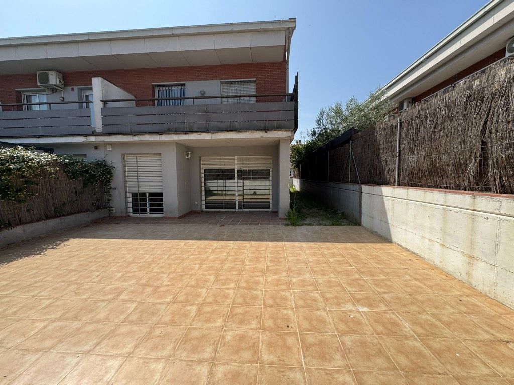 Vista exterior de Casa o xalet en venda en Sant Celoni