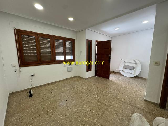 Local comercial en Alquiler en Centro