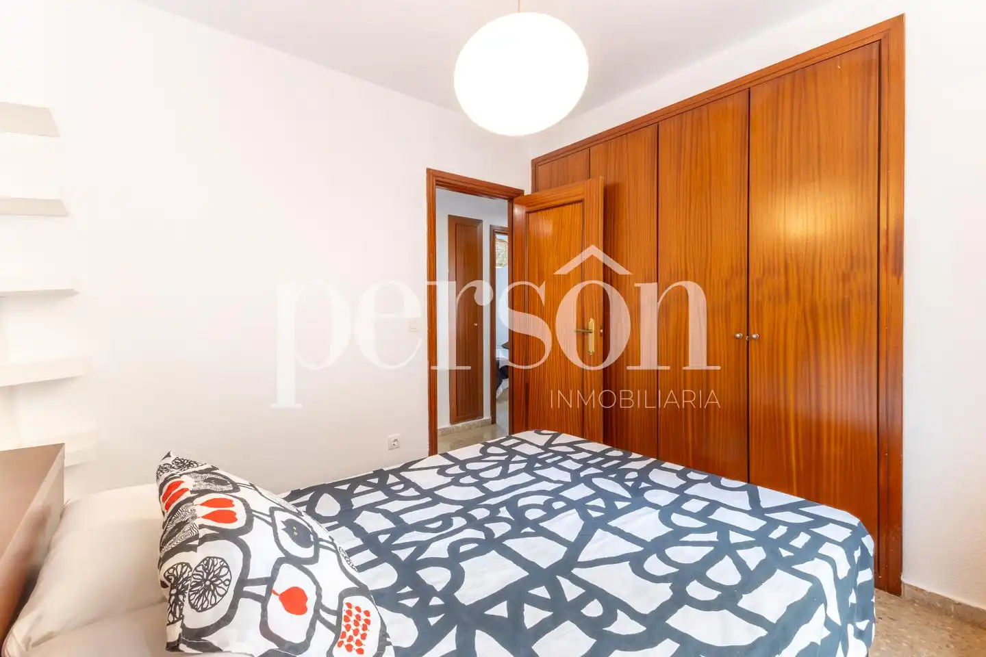 Habitación de Piso de alquiler en Valencia con Aire acondicionado y Amueblado