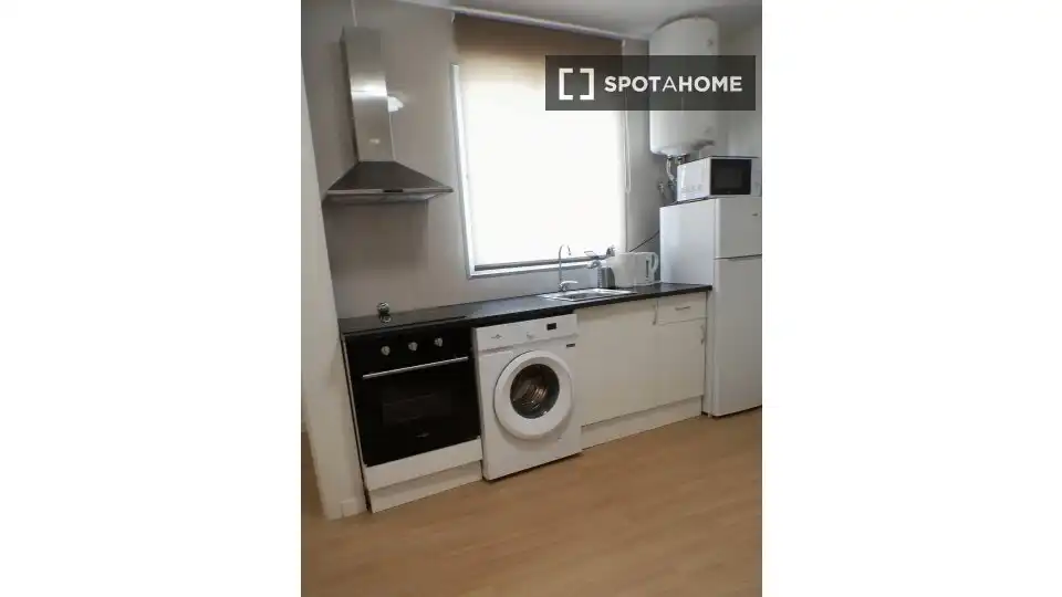 Kitchen of Flat for rent in Paterna  with Air Conditioner, Heating and Furnished