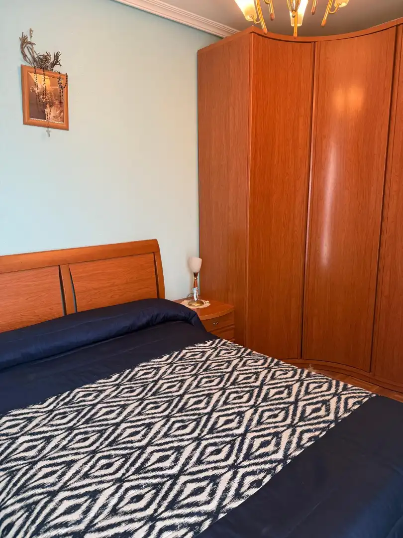 Habitación de Piso en venta en Basauri  con Calefacción, Terraza y Trastero