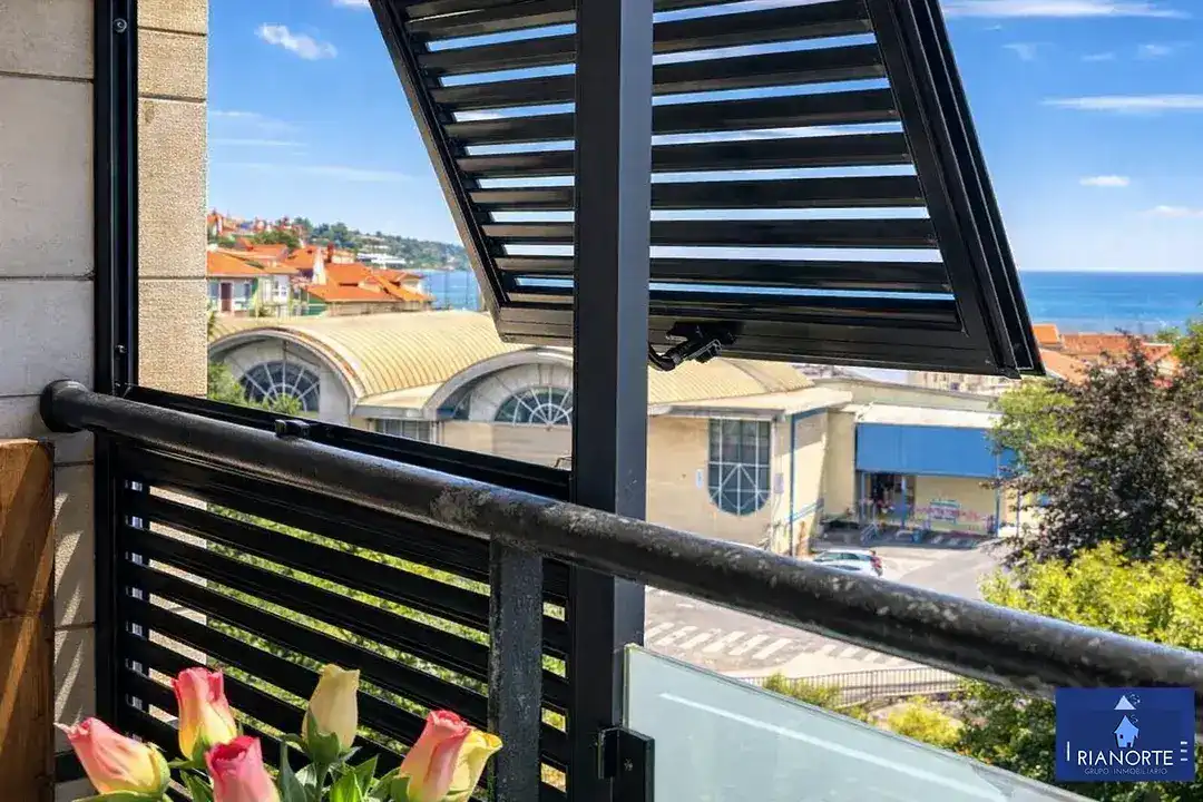 Terrassa de Pis en venda en Gozón amb Calefacció, Parquet i Terrassa