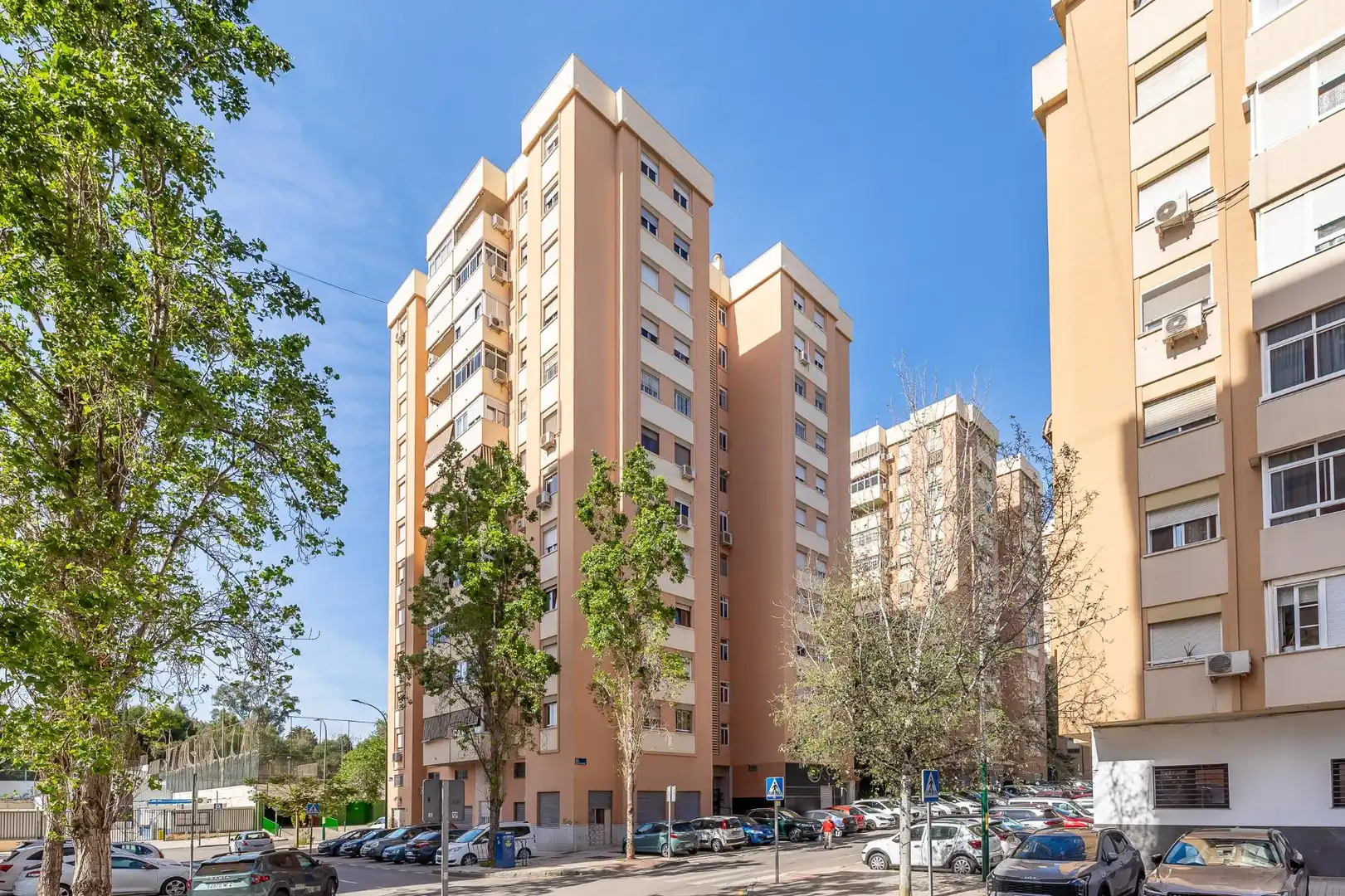 Vista exterior de Planta baixa en venda en Málaga amb Jardí privat