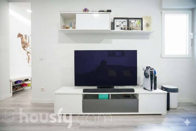 Piso en Venta en Avenida de Valladolid, . en Casa de Campo