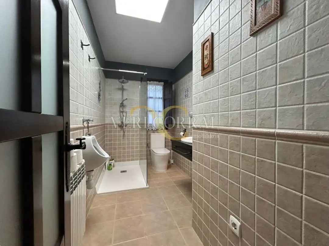 Baño de Casa o chalet en venta en Llanes con Calefacción, Jardín privado y Terraza