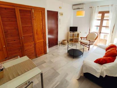 Bedroom of Flat to rent in  Sevilla Capital  with Air Conditioner and Furnished